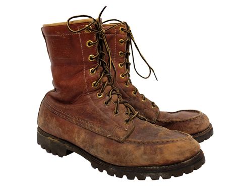 who makes herman survivor boots.